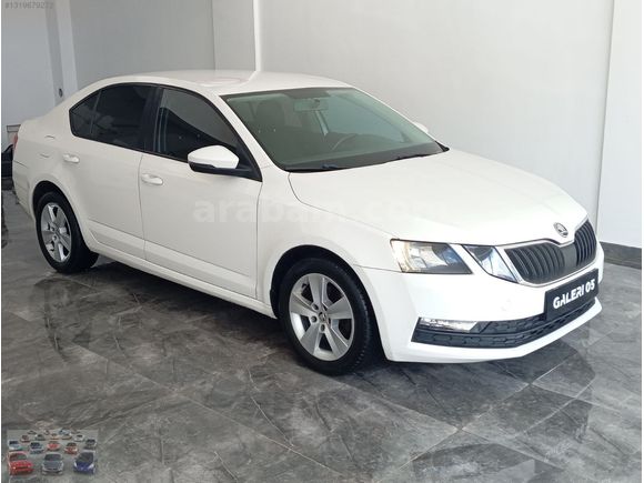 2017 SKODA OCTAVİA 1.6 TDİ 4 PARÇA BOYALI HARİCİ HATASIZ