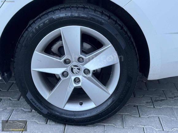 2015_SKODA_OCTAVİA_1.6 TDİ_OPTİMAL_110_HP_DSG_EMSALSİZ_TEMİZZ
