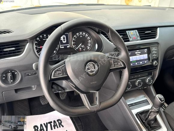FIRSAT ARACI_2015 SKODA OCTAVİA 1.6 TDİ 6 İLERİ MANUEL VİTES