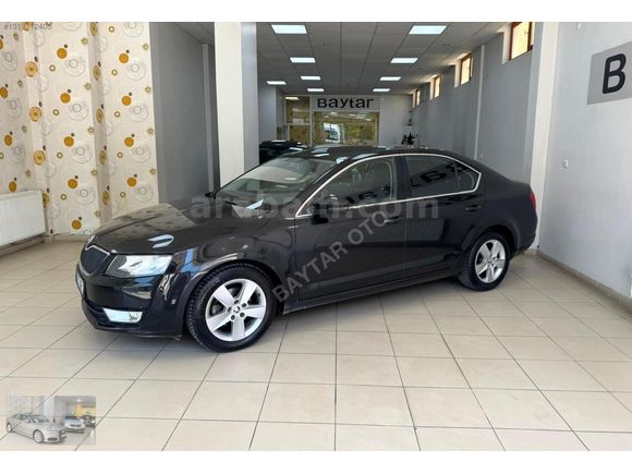 FIRSAT ARACI_2015 SKODA OCTAVİA 1.6 TDİ 6 İLERİ MANUEL VİTES
