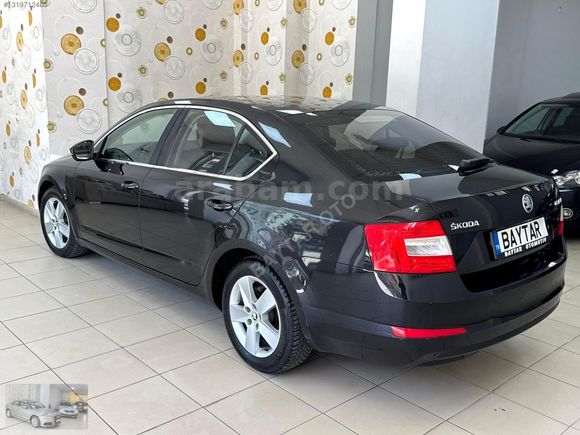 FIRSAT ARACI_2015 SKODA OCTAVİA 1.6 TDİ 6 İLERİ MANUEL VİTES