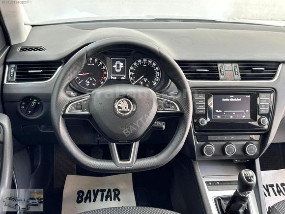 FIRSAT ARACI_2015 SKODA OCTAVİA 1.6 TDİ 6 İLERİ MANUEL VİTES