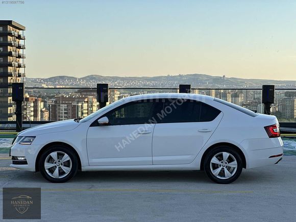 2017 SKODA OCTOVİA 1.6 TDİ STYLE DSG BOYASIZ 85.000 KM İLK EL