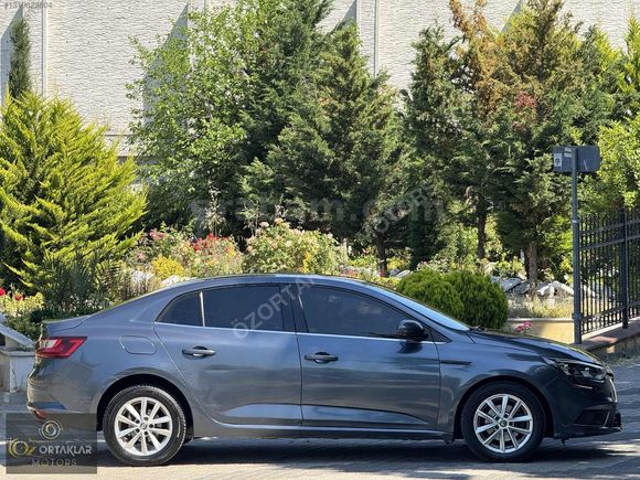 ÖZORTAKLAR'DAN 2017 MEGANE TOUCH OTOMATİK TAKASLI