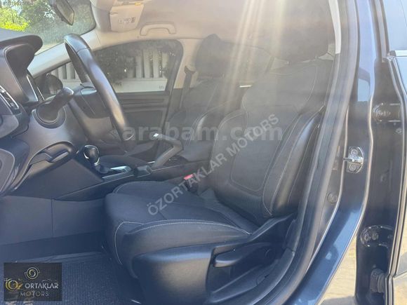 ÖZORTAKLAR'DAN 2017 MEGANE TOUCH OTOMATİK TAKASLI