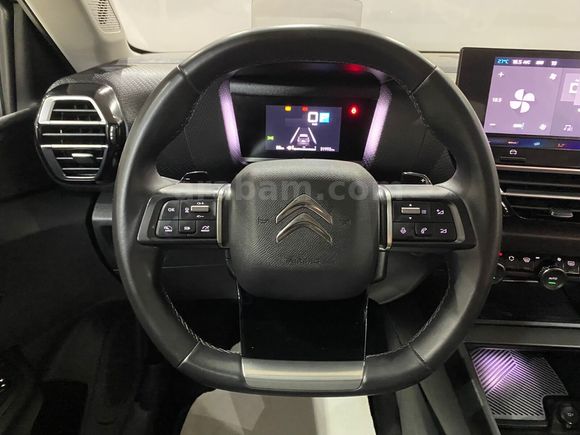otomobil Citroen C4 1.2 PureTech Shine EAT8