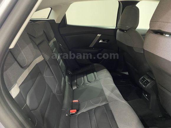 otomobil Citroen C4 1.2 PureTech Shine EAT8