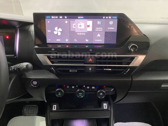 otomobil Citroen C4 1.2 PureTech Shine EAT8
