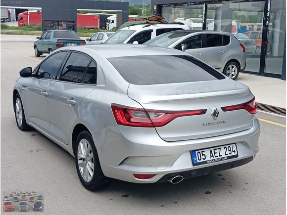 2020 MEGAN 1.5 DCİ TOUCH EDC TESLA EKRAN SERVİS BAKIMLI HATASIZ