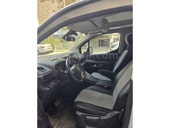 Sahibinden Opel Combo 1.5 CDTI Ultimate 2023 Model