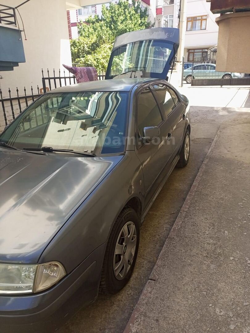 Sahibinden Skoda Octavia 1.6 Tour 2009 Model Ankara 254.000 km Füme 2