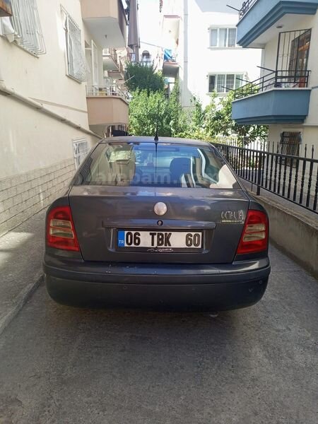 Sahibinden Skoda Octavia 1.6 Tour 2009 Model Ankara 254.000 km Füme