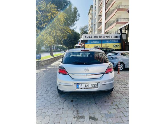 Sahibinden Opel Astra 1.6 Essentia 2012 Model  202.000 km Gri