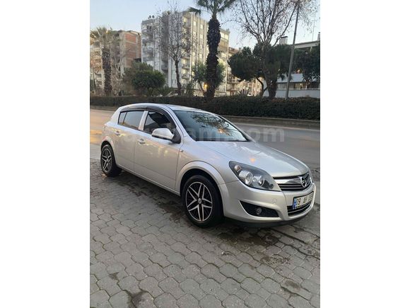 Sahibinden Opel Astra 1.6 Essentia 2012 Model  202.000 km Gri