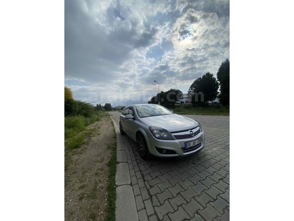 Sahibinden Opel Astra 1.6 Essentia 2012 Model  202.000 km Gri