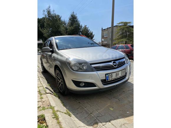 Sahibinden Opel Astra 1.6 Essentia 2012 Model  202.000 km Gri