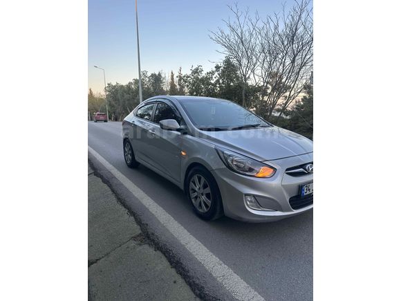Sahibinden Hyundai Accent Blue 1.6 CRDI Mode Plus 2012 Model düşük km  pazarlık takas olur