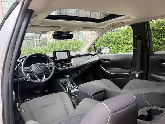 2022 COROLLA FLAME X-PACK SUNROOF OTM 74 BİN KM DE HATASIZ