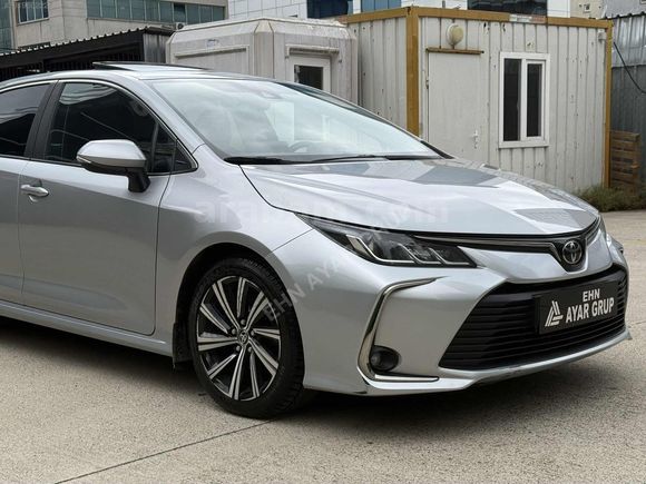 2022 COROLLA FLAME X-PACK SUNROOF OTM 74 BİN KM DE HATASIZ