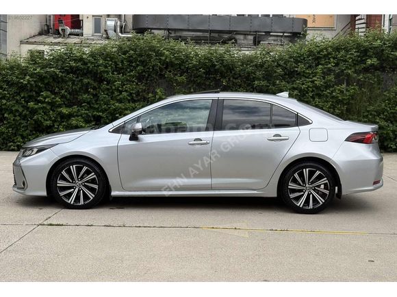 2022 COROLLA FLAME X-PACK SUNROOF OTM 74 BİN KM DE HATASIZ