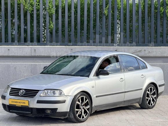 EVCİMEN MOTORS'DAN/B5.5/ÇİFT KIRMIZI/6İLERİ/DİJİTAL KLİMA
