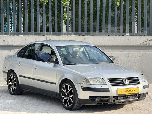 EVCİMEN MOTORS'DAN/B5.5/ÇİFT KIRMIZI/6İLERİ/DİJİTAL KLİMA