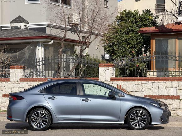 2025 TOYOTA COROLLA 1.5 FLAME X-PACK MULTIDRIVE S
