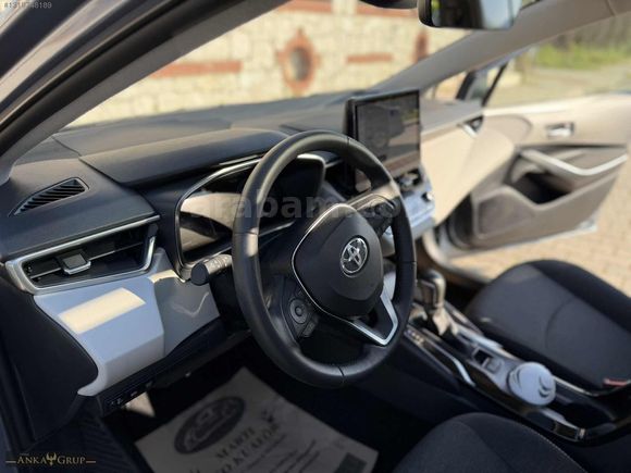 2025 TOYOTA COROLLA 1.5 FLAME X-PACK MULTIDRIVE S