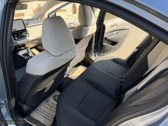2025 TOYOTA COROLLA 1.5 FLAME X-PACK MULTIDRIVE S
