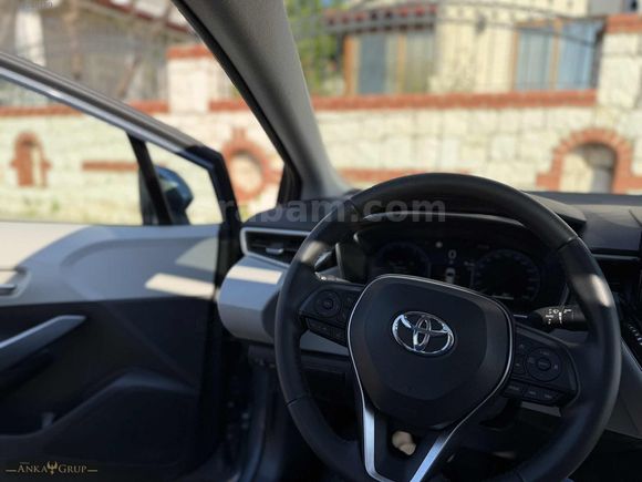 2025 TOYOTA COROLLA 1.5 FLAME X-PACK MULTIDRIVE S