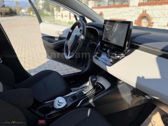 2025 TOYOTA COROLLA 1.5 FLAME X-PACK MULTIDRIVE S