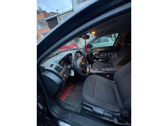 Sahibinden Opel Insignia 2.0 CDTI Edition 2011 Model  238.000 km Siyah
