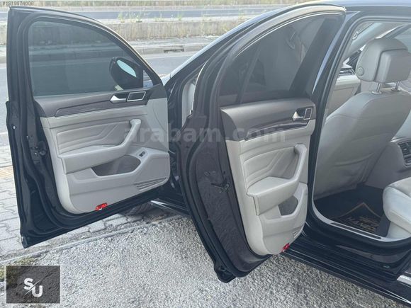 SİYAH İÇİ BEJ ÇİF NAVİGASYON ELEGANCE