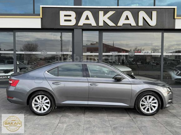 *HATASIZ* 2023 YENİ SUPERB PREMİUM DSG +HAYALET +67' KM