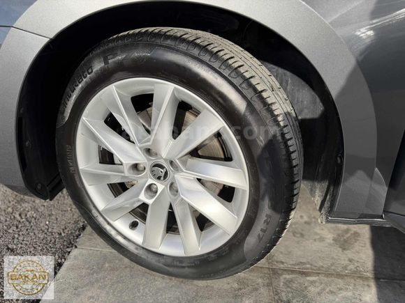 *HATASIZ* 2023 YENİ SUPERB PREMİUM DSG +HAYALET +67' KM