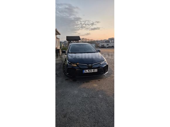 Sahibinden Toyota Corolla 1.5 Flame X-Pack 2025 Model  21.000 km Mavi