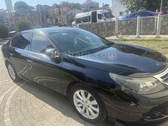 Sahibinden Renault Latitude 1.5 dCi Executive 2011 Model 
