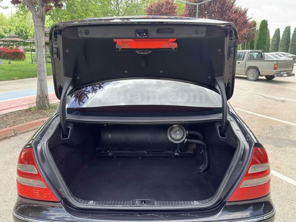 Sahibinden Mercedes - Benz E 200 Kompressor Avantgarde 2006 Model  257.000 km Siyah