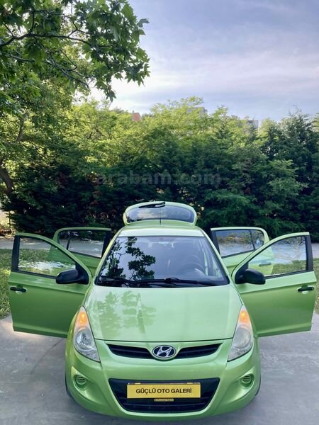 Galeriden Hyundai i20 1.4 CVVT Team 2010 Model İstanbul 62.000 km Yeşil (metalik)