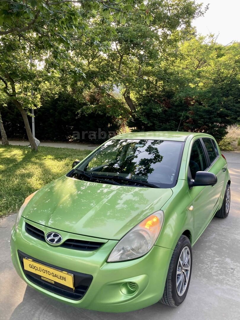 Galeriden Hyundai i20 1.4 CVVT Team 2010 Model İstanbul 62.000 km Yeşil (metalik) 4
