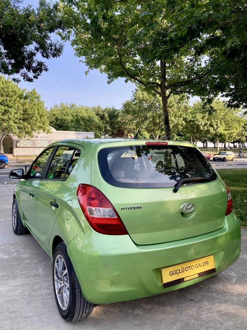 Galeriden Hyundai i20 1.4 CVVT Team 2010 Model İstanbul 62.000 km Yeşil (metalik) 3