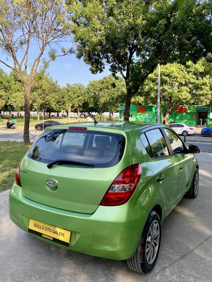 Galeriden Hyundai i20 1.4 CVVT Team 2010 Model İstanbul 62.000 km Yeşil (metalik) 5