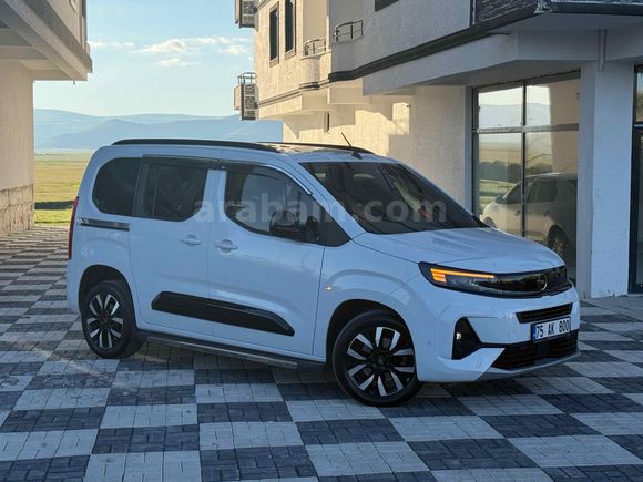 Sahibinden Opel Combo 1.5 CDTI Ultimate 2024 Model 
