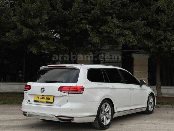 TT GALLERY 'den DEĞİŞENSİZ BAKIMLI PASSAT VARİANT
