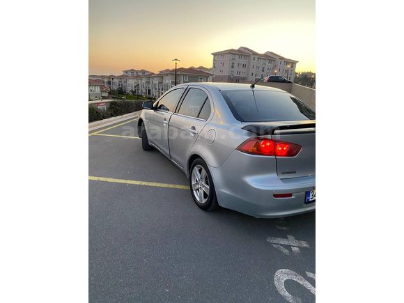 Sahibinden Mitsubishi Lancer 1.5 Invite 2008 Model