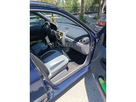 Renault Clio 1.4 RNA 2000 Model FORT TRANSİT TAKASLI