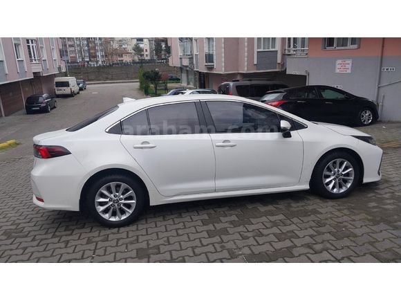 Sahibinden Toyota Corolla 1.6 Dream 2020 Model  72.000 km Beyaz