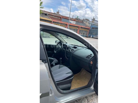 Sahibinden Renault Megane 1.4 Authentique 2005 Model 
