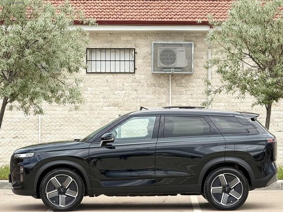 DEĞİŞENSİZ BOYASIZ TRAMERSİZ 2025 MODEL 9 BİN KM'DE JAECOO