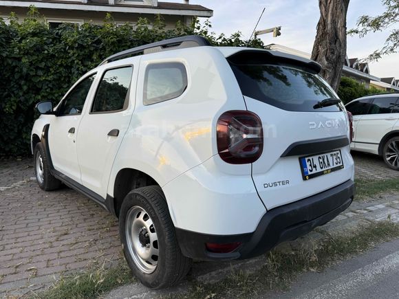 Clio Fiyatına Otomatik Dacia Duster 1.3 Tce Essential 2023 Model İstanbul